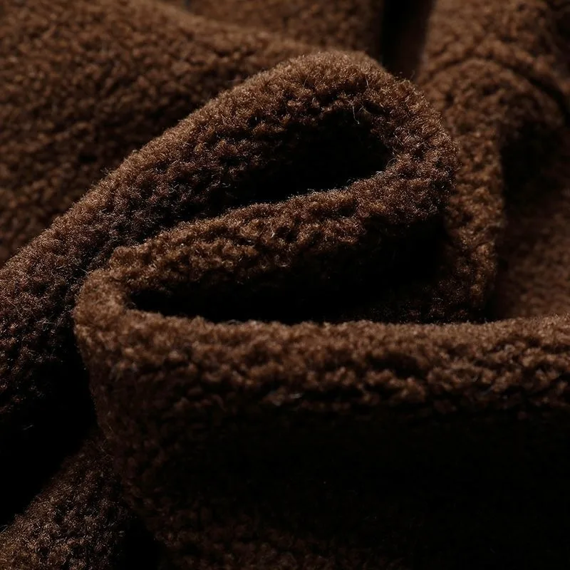 Gli uomini autunno e inverno con giacca imbottita in cotone in pile fresco stile coreano spesso e caldo alla moda per cappotto integrato in pelliccia sintetica