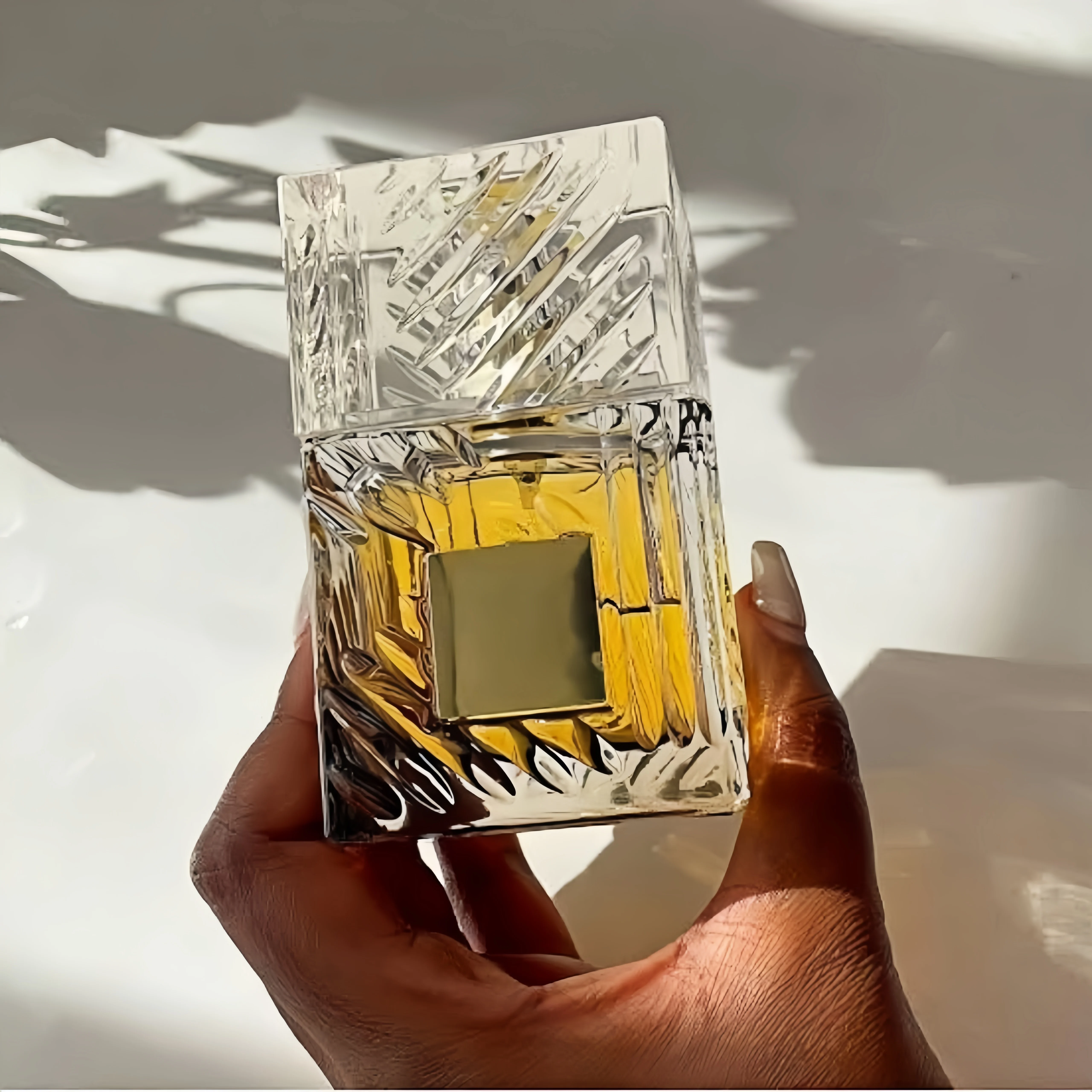 Profumo Kamla da 100 ml - Rafa mediorientale - Spray per il corpo da uomo per uomo e donna, Fragranza a lunga durata, Colonia regalo di alta qualità