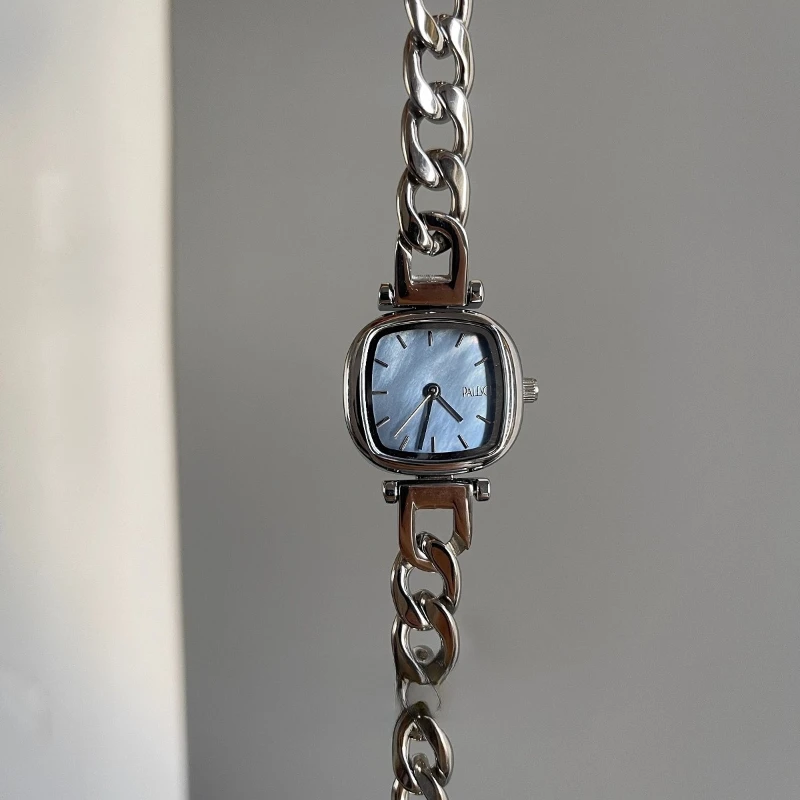 Classic trend women's watch elegant simple romantic temperament 2025 waterproof quartz watch birthday gift