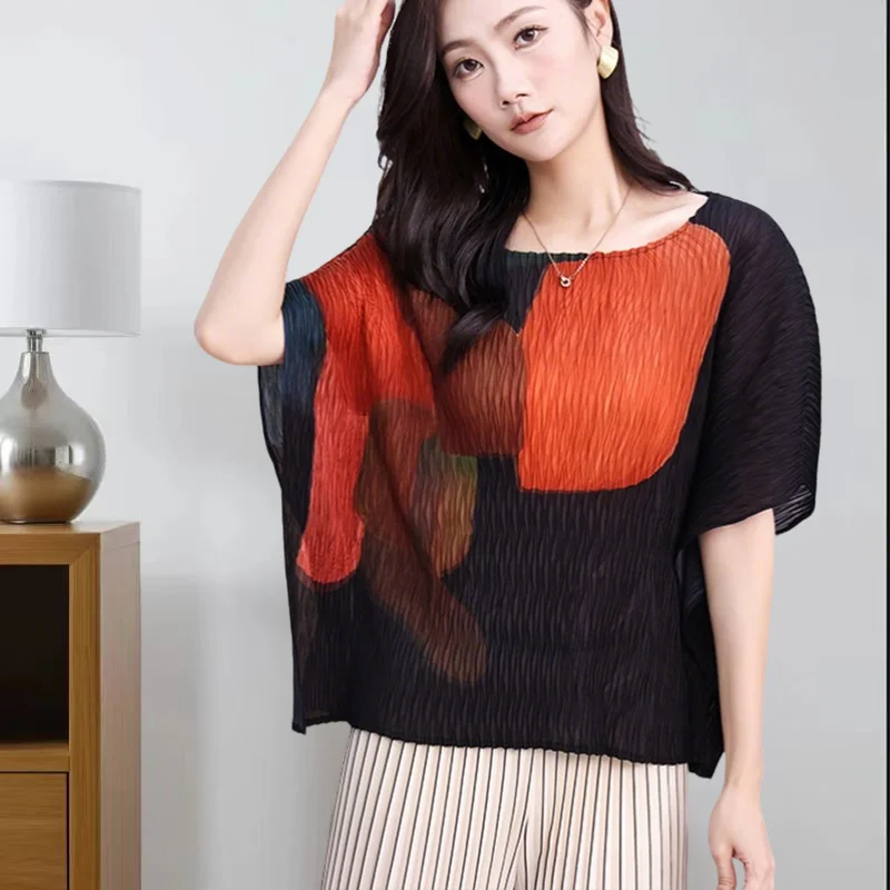 

Miyake Pleated T-shirt 2025 Summer New Casual Bat-sleeved Blouse Loose Commuter Versatile Short-sleeved Printed T-shirt Women
