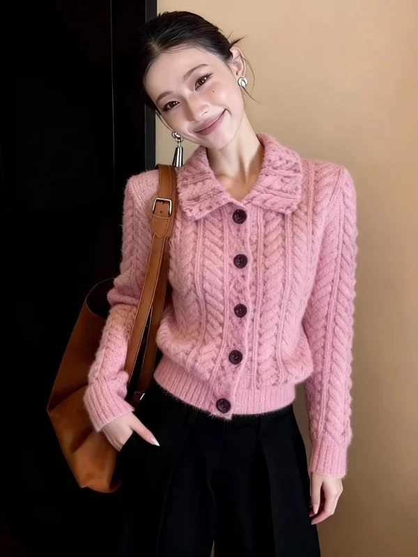 

Korean Sle Faionable Pink Knitted Sweater Women's Turn-down Collar Winter New Arrival Age-reducing Top Casual Loose Fit