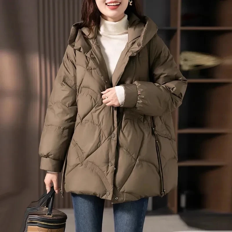 Lingge Piumino in cotone Paraks da donna 2025 Giacche invernali Nuovo temperamento coreano Cappotto in cotone caldo Cappotti imbottiti con cappuccio femminile
