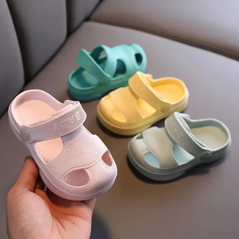 New Kids Summer Sandals Hole Shoes Baby Anti-slip Soft Floor Boys Girls Beach Sandals Slippers 1-6 Years Children