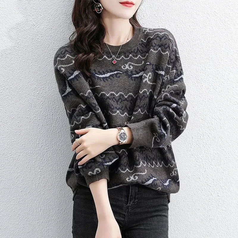 New Autumn and Winter Fashion Versatile Jacquard Slim Round Neck Loose Temperament Reduced Age Casual Knitted Women\'s Sweater