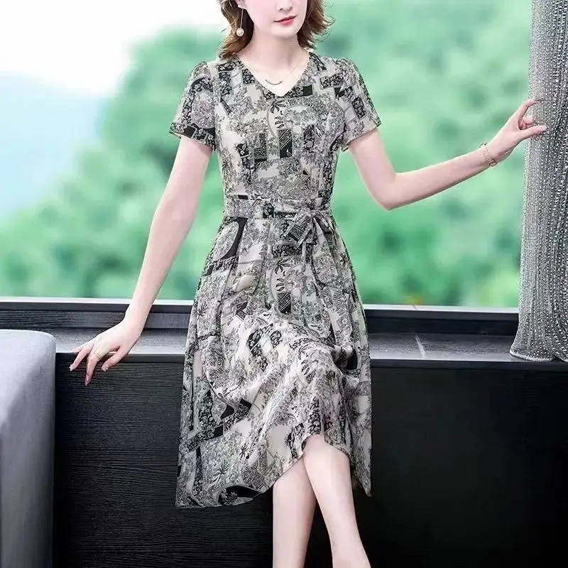 Mode V-Ausschnitt Kurzarm bedruckte Bandage Vintage Kleid Damen bekleidung Sommer neue lose Büro Dame Blumen kleider