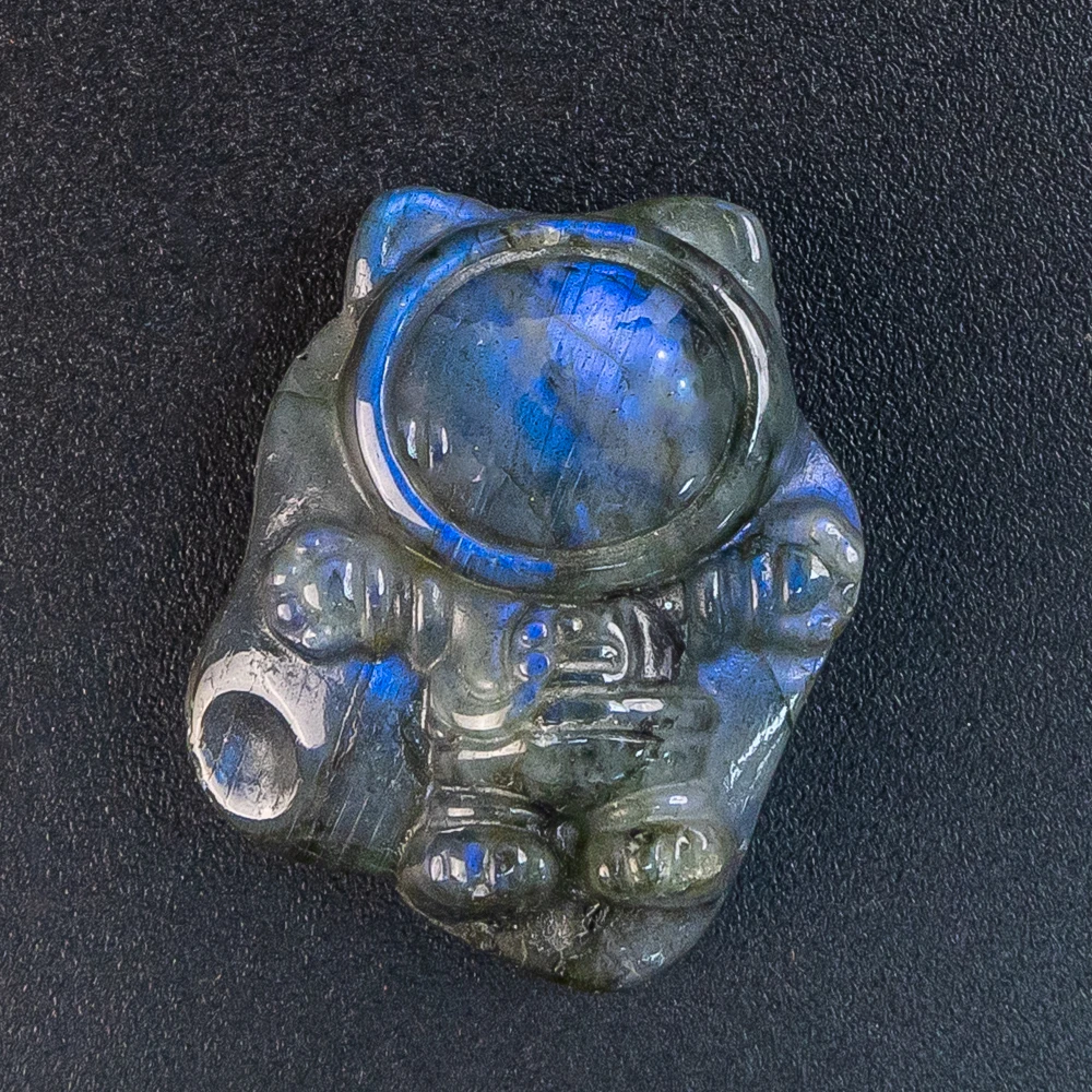 

1Pcs Natural Labradorite Pendants Strong Blue Flash Pendant Gem Carving Space Cat with Hole for Jewelry Making DIY 31X28X10mm