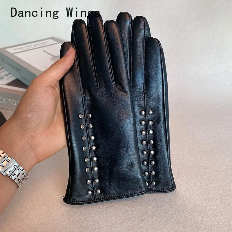 

New autumn and winter genuine leather sheepskin mittens warm touch screen rivets for women's driving gloves