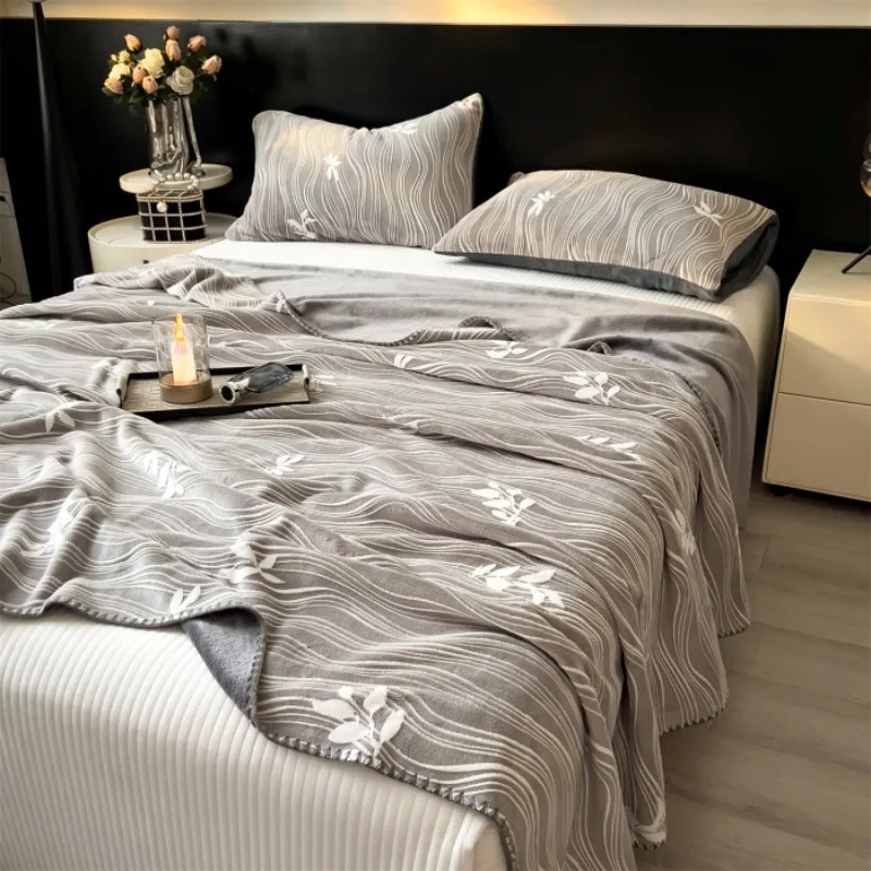 Luxury Soft Breathable European Composite Blanket Fluffy Warm Multi Functional Throw Blanket For Sofa All Season Usable