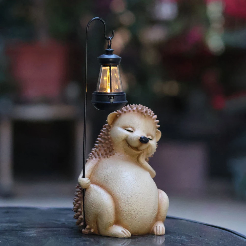 

Outdoor Lawn Decor Garden Frog Ornament with Solar Outdoor Light Solar Hedgehog Garden Statue for Patio Balcony Yard Lawn Decor