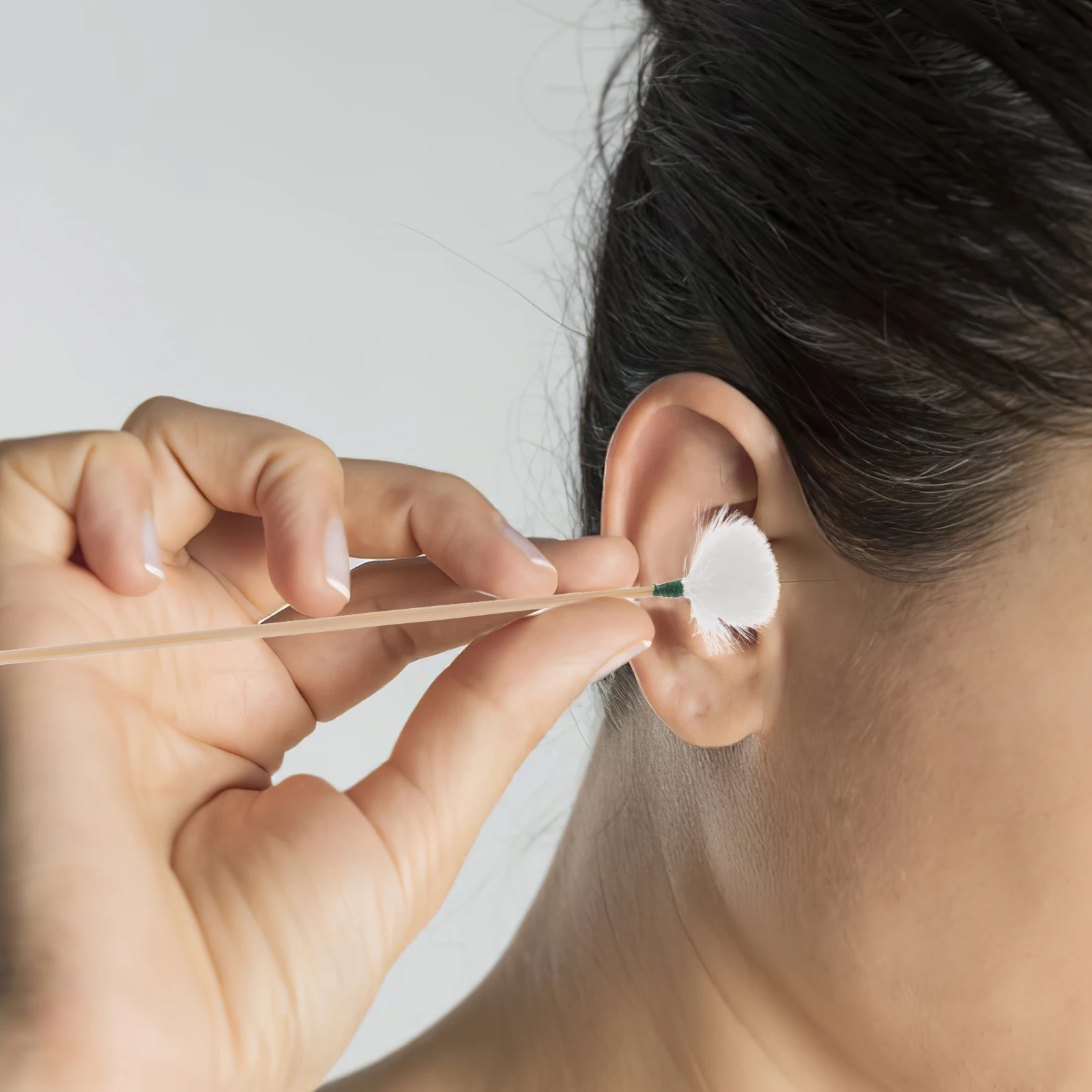 

12 Pcs Ear Care Tools Wax Removal Cleaning Picks Long Handle Goose Hair Bamboo Non Slip Spiral Shape Professional Earwax Cleaner