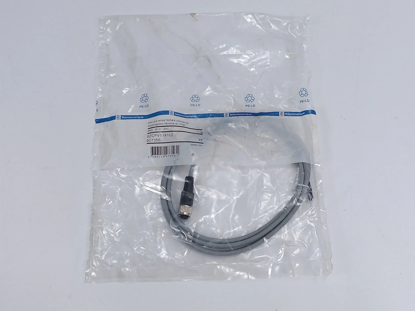 XZCPV1141L2 Pre wired connectors XZ, straight female, M12, 4 pins, cable PVC 2 m