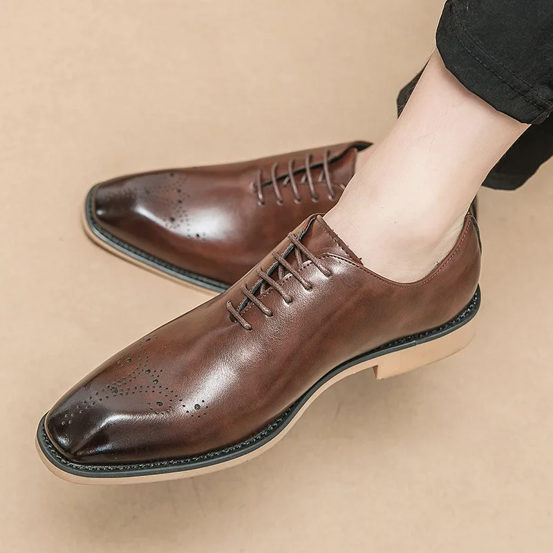 2024 Autumn New Block Carved Leather Shoes Men's Business Dress British Youth Wedding Shoes