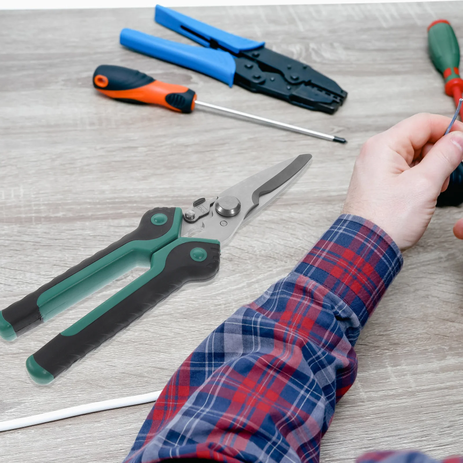 

1pc Electronic Scissors Stainless Steel Cutter Heavy Duty Metal Sheet Shear Comfortable Handle Garden Pruning Tool Cable