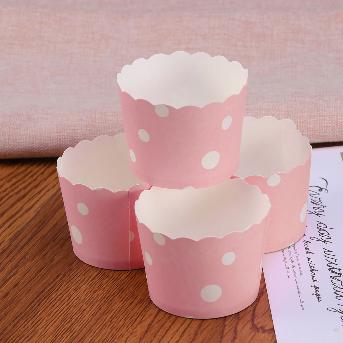 

50pcs Cake Wrappers Cupcake Paper Baking Cups Non-Stick Creative Wedding Party Birthday Halloween Christmas Cupcake Liners For