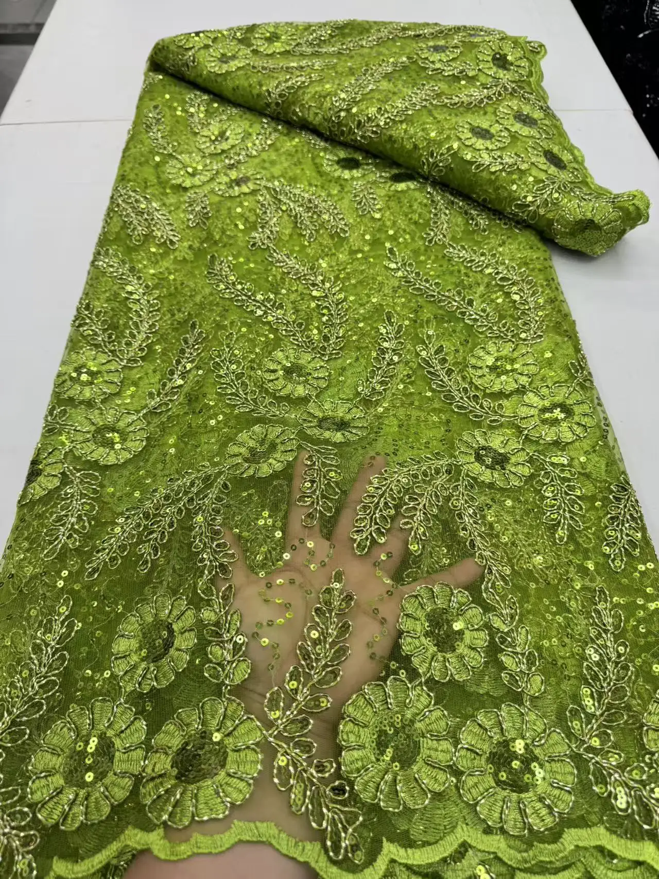 tessuto-africano-per-donna-2026-tulle-ricamato-con-paillettes-in-rete-francese-di-alta-qualita-5-yard-per-cucire-abiti-nigeria