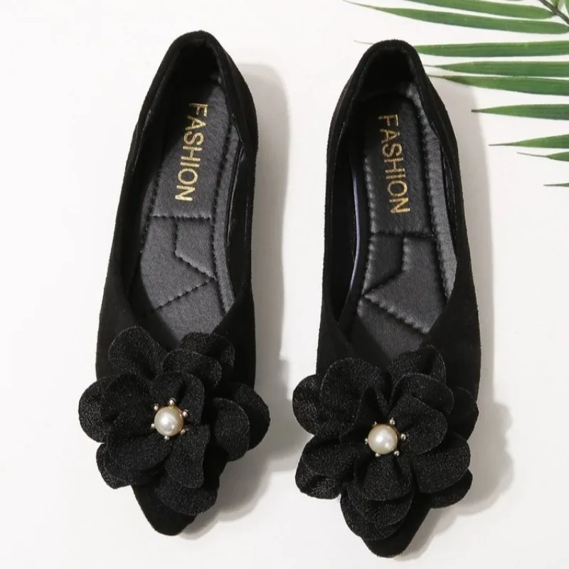 Ladies flat shoes spring and autumn fashion casual flat-bottomed Baotou pointed suede flower Pearl decorative shoes plus size 44