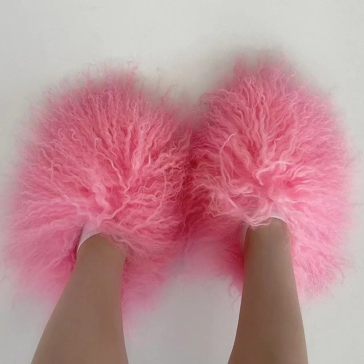 Scarpe basse in peluche da donna popolari pantofole alla moda per interni all\'aperto diapositive in pelliccia mongola