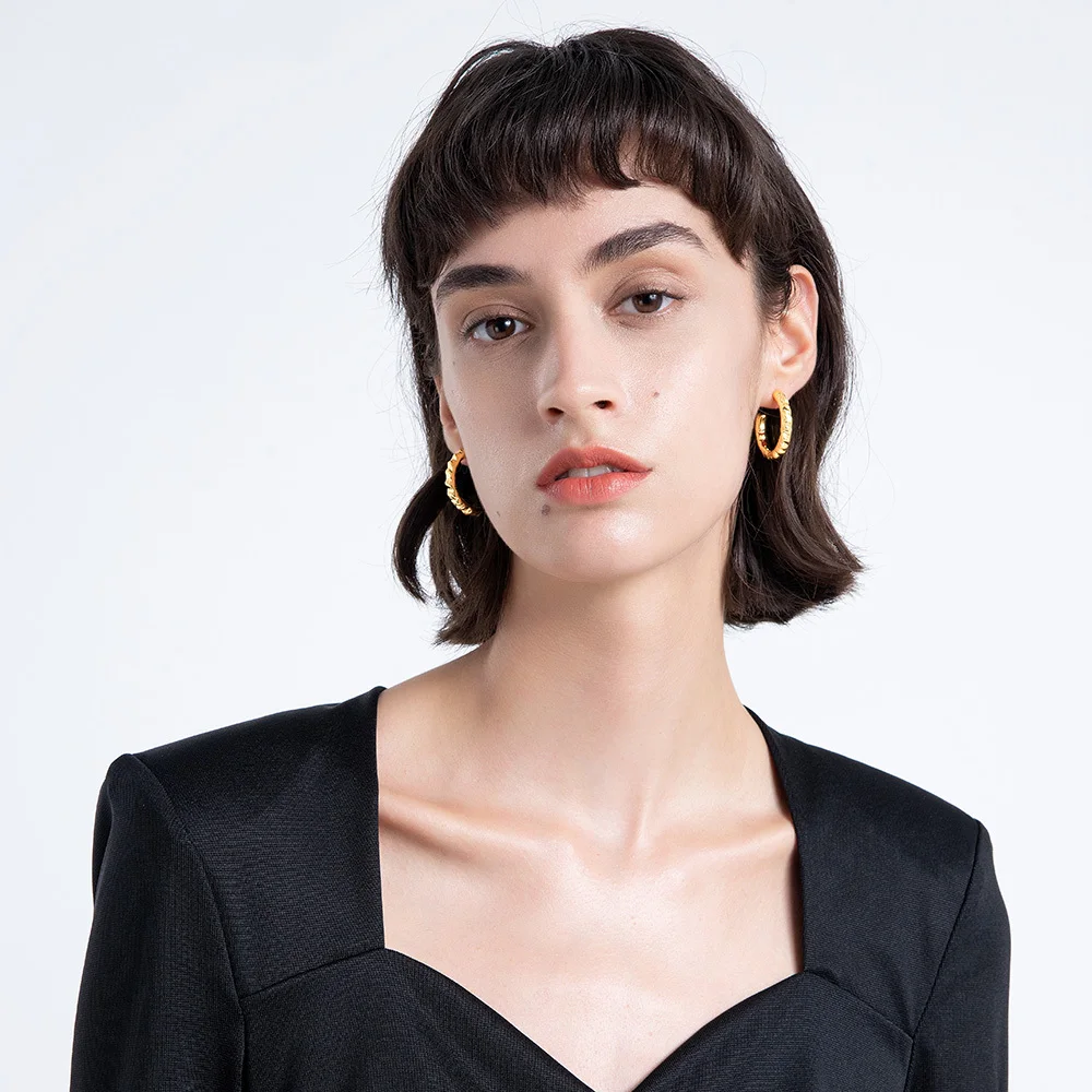 ENFASHION Curved C Shape Piercing Hoop Earring For Women Brincos Gold Color Earrings 2021 Fashion Jewelry Friends Gift E211240