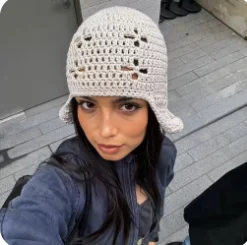 Large-headed thin-framed solid-colored knitted hat that makes the face appear smaller and protects the ears