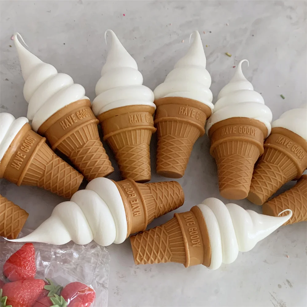 17cm Vanilla Artificial Crispy Gelato Ice Cream Sauce Cone Accessories Resin Solid Force Soft Serve False Model Food Sweet Softi