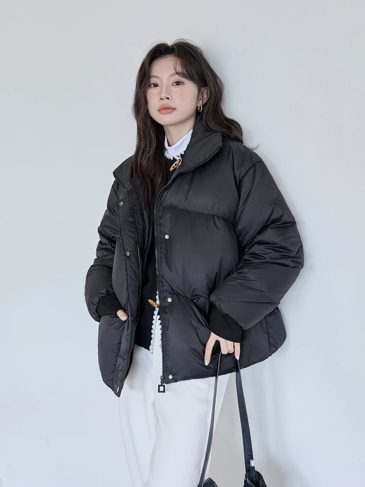 

Женская зимняя утепленная куртка-пуховик HUIXI Bla: свободный крой, застежка-молния, повседневная, однотонная, теплая