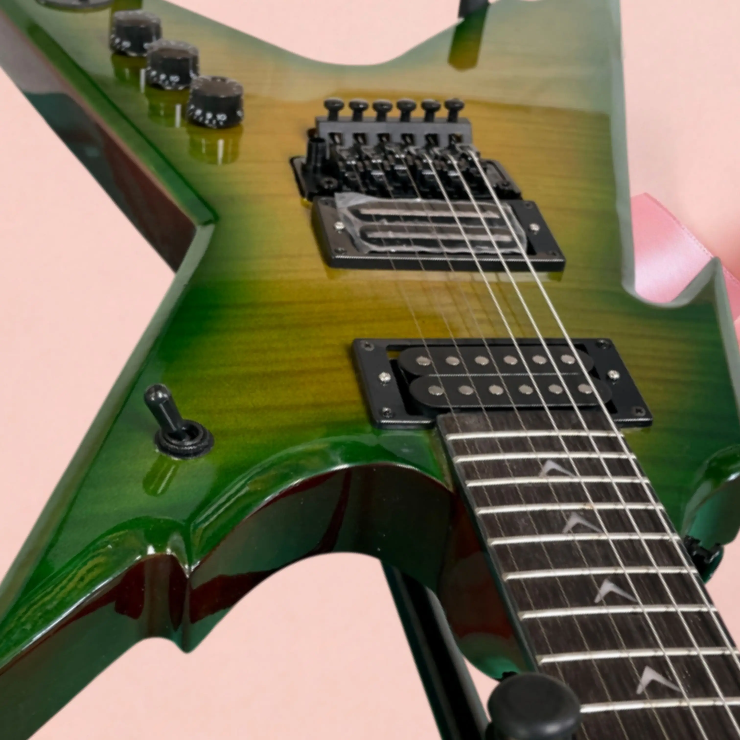 Green-Yellow Tiger Grain Gradient Pointed 6 String Electric Guitar, Hh Pickups for Heavy Metal Players Guitars Guitarra