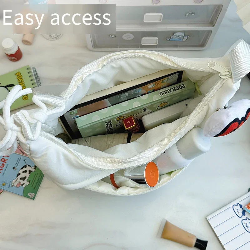 

New Hellokittys Crossbody Bag Sanrios Girl Large Capacity Shoulder Bag Cartoon Kawaii Cartoon Tote Bag Down Bag Crossbody Bag