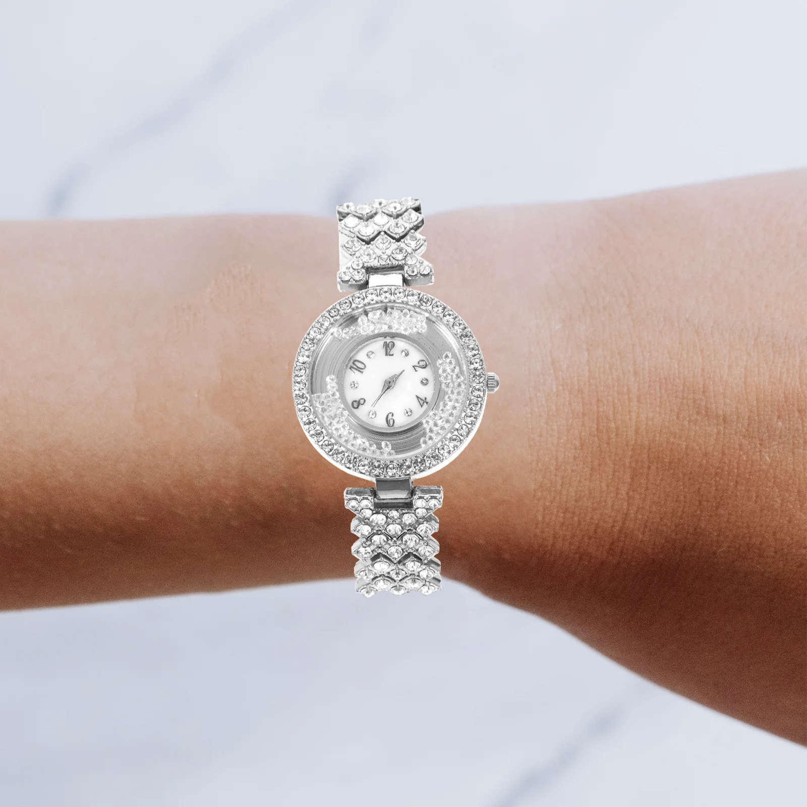 

Sparkling Rhinestone Ladies Watch Alloy Bracelet Exquisite Wristwatch Women Fashion Accessory