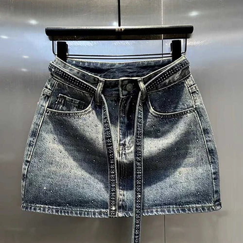 Imagen 2 del producto Minifalda vaquera de gran tamaño con diamantes Retro para mujer, faldas ajustadas con remaches brillantes de cintura alta, faldas vaqueras degradadas en negro y gris