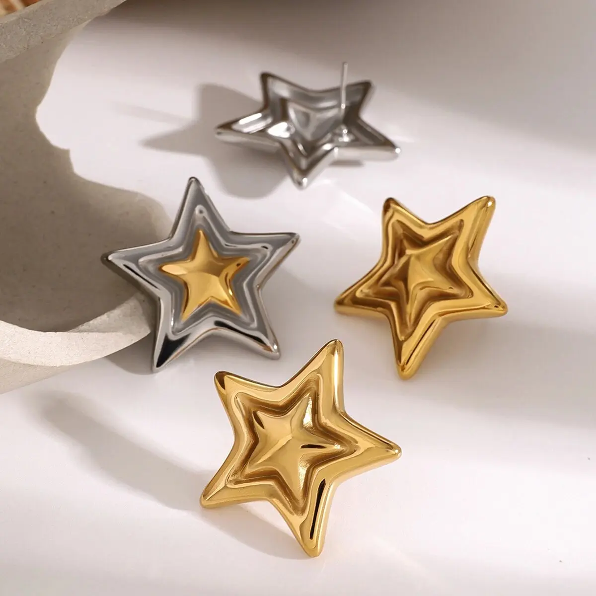 Pentagramm-Ohrringe aus Edelstahl mit metallischer Textur, glatte Gold- und Silberfarbe, hochwertiger polierter Schmuck, wasserfest