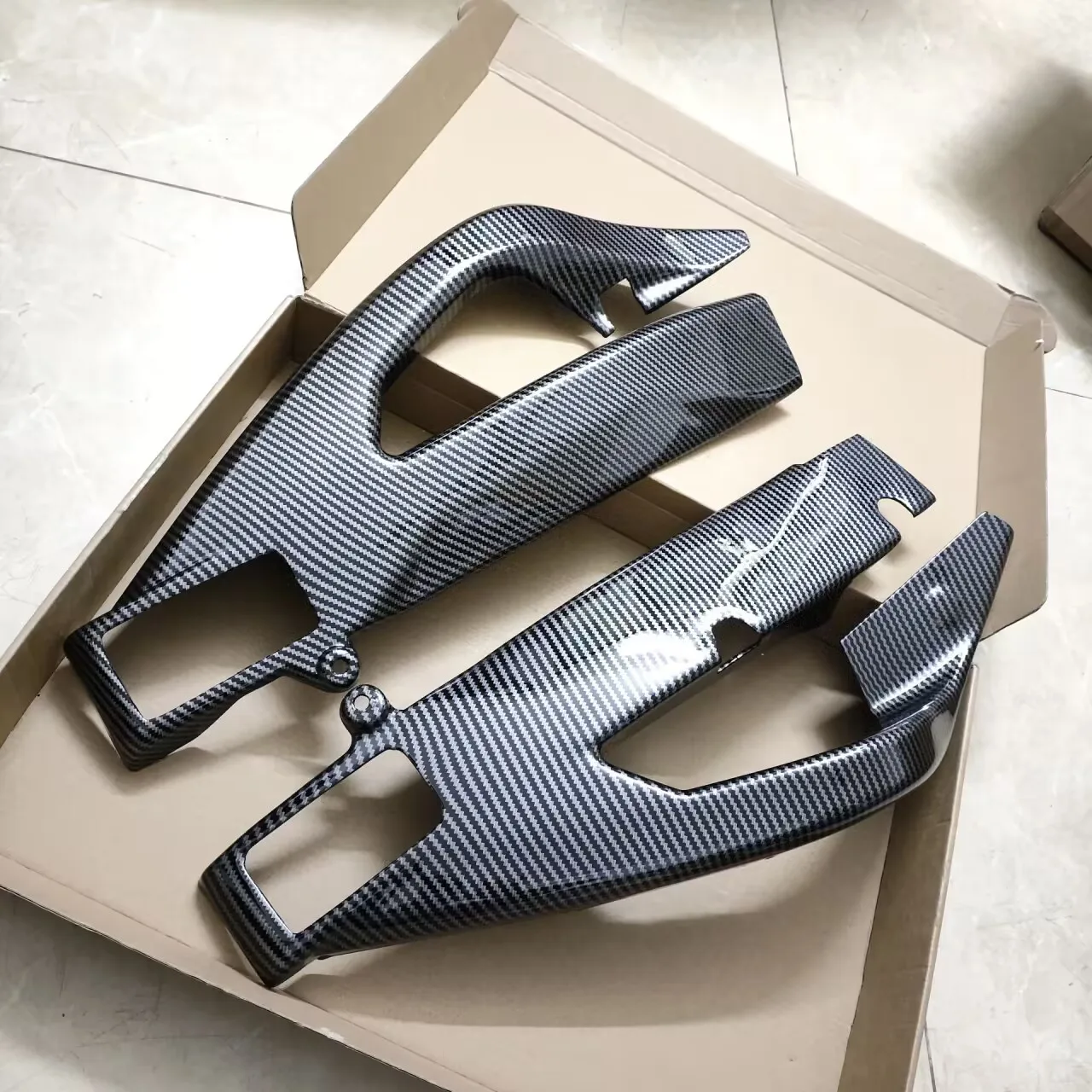 Motorcycle GSXR1000 Swingarm Cover Fairing Swing Arm Protector For Suzuki GSX-R1000 17 2018 2019 2020 2021 GSXR 1000 Accessories