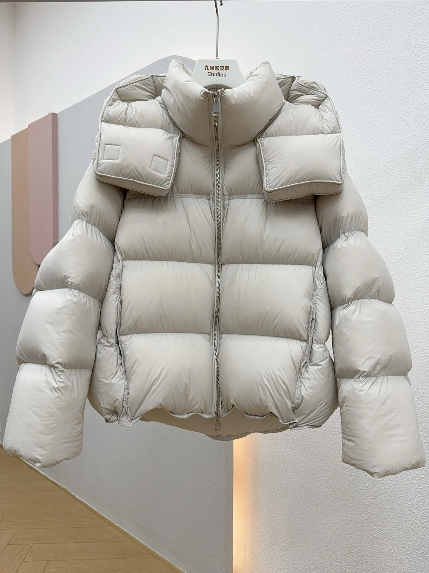 Snow Country Letter 95 White Goose Down 2025 Winter Super Soft and Warm Hooded puff Bread Jacket Down Jacket for Women