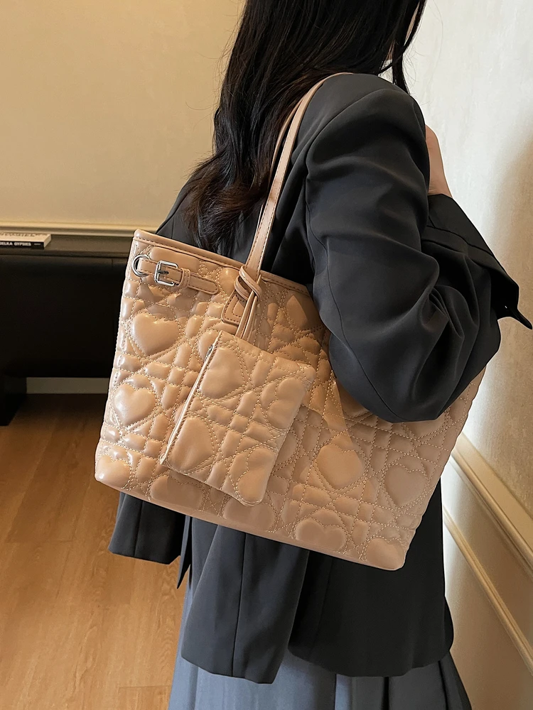 

Осень 2023, новая простая высококачественная большая сумка Capaci Faion с ромбовидным узором, сумка-тоут на одно плечо, водонепроницаемая сумка для путешествий