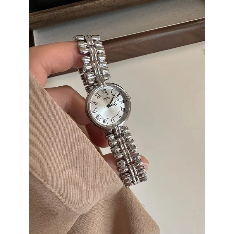 Vintage Jewelry Luxury Small Dial Women Watches Chain bracelet Lady Clock Quartz Antique Wristwatches