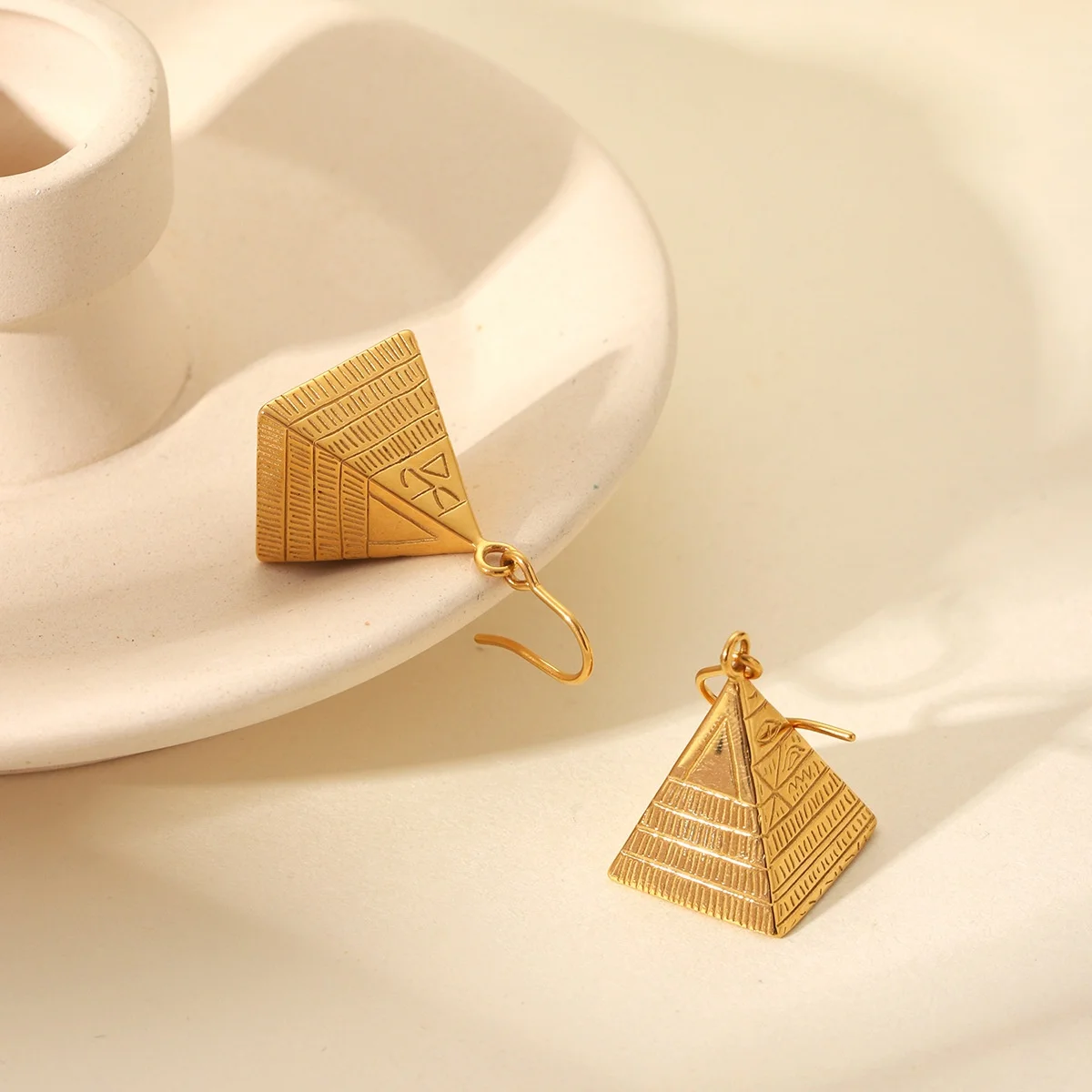 مصر القديمة الفولاذ المقاوم للصدأ الهرم المقلوب الأذن هوك قطرة استرخى القرط شخصية اكسسوارات للنساء مجوهرات غير يتلاشى