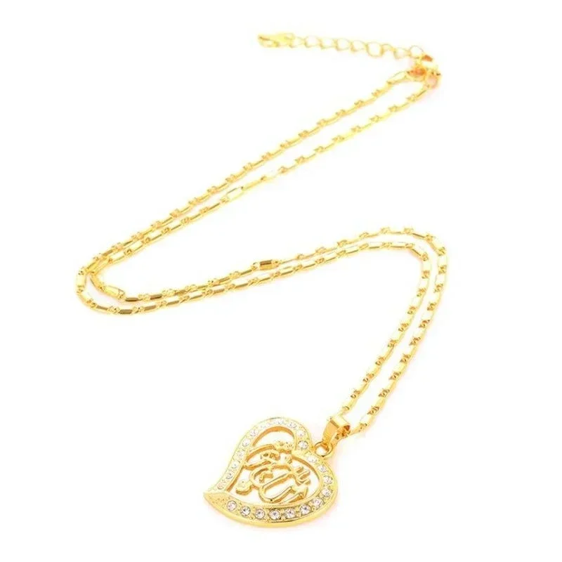 Exquisite Super Sparkling Love Cubic Zirconia Islamic Quran Pendant Necklace Suitable for Unique Jewelry Gifts for Mothers