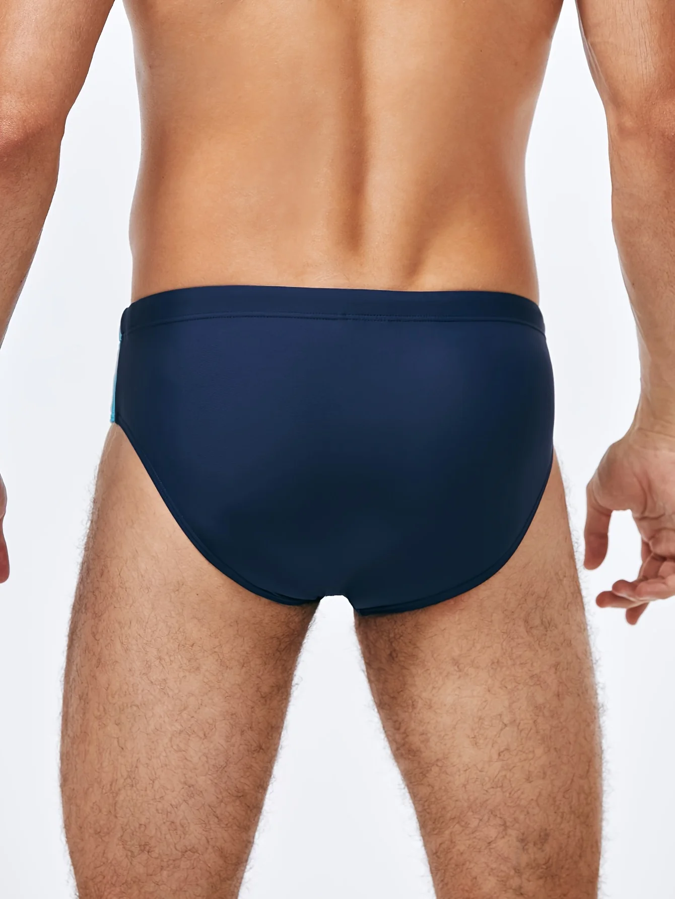 Men's printed sports triangle swimming trunks, high elasticity speed dry breathable swimming trunks, essential for beach swimmin