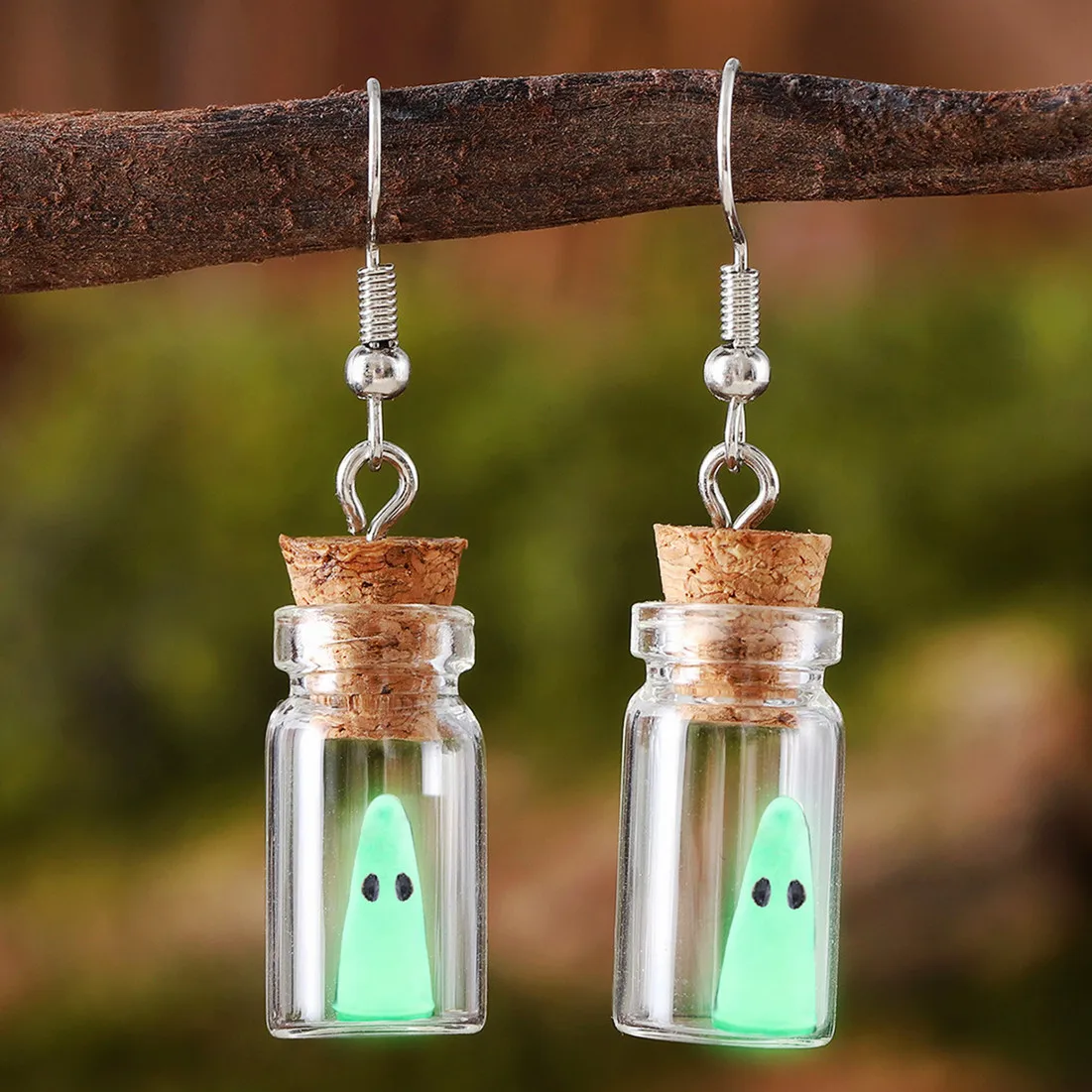Halloween Cute Fluorescent Ghost Bottle Drop Earrings Trendy Adorable Glowing Specter Earring Halloween Jewelry Gifts for Women