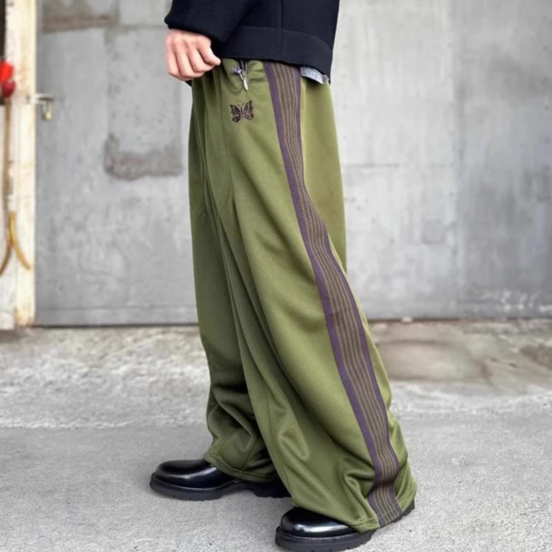 

25ss Olive Green Nee Dles Wide Leg Pants Men Women Top Quality Butterfly Embroidery Pants Jogger Drawstring Striped Trousers