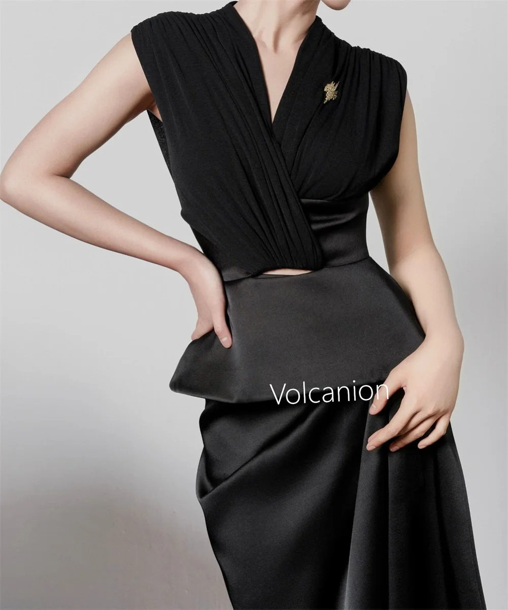 ที่กําหนดเอง Charmeuse Criss-Cross Pleat A-Line V คอ Midi ชุด Bespoke โอกาสชุดราตรีแฟชั่น Elegant