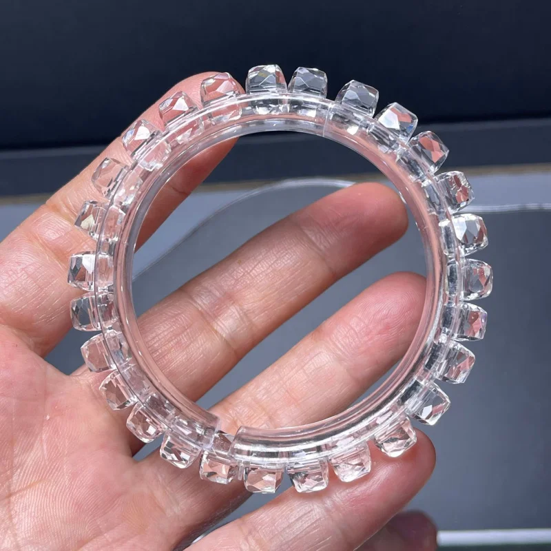 

Natural , handmade white faceted cut bracelet, women's style