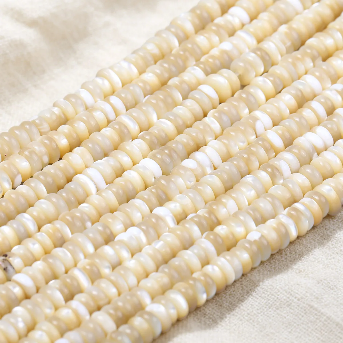 1,5x4mm, 105 piezas de cuentas de concha natural Heishi para hacer accesorios de joyería DIY como pulseras, collares y llaveros