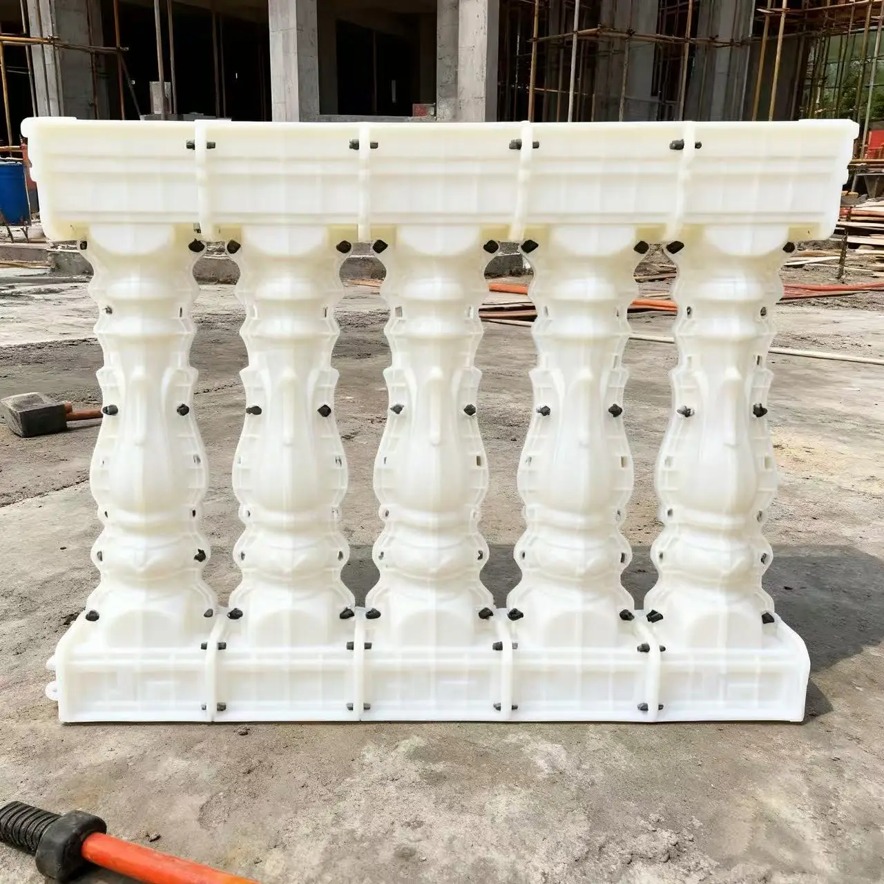 Barandilla de orquídeas de estilo chino para uso doméstico, 1,0 m de largo (cinco columnas pequeñas en total), molde de barandilla de columna romana, valla de villa de estilo europeo, modelo de cemento fundido en separado, barandilla de balcón DIY, reutilizable, fácil de operar