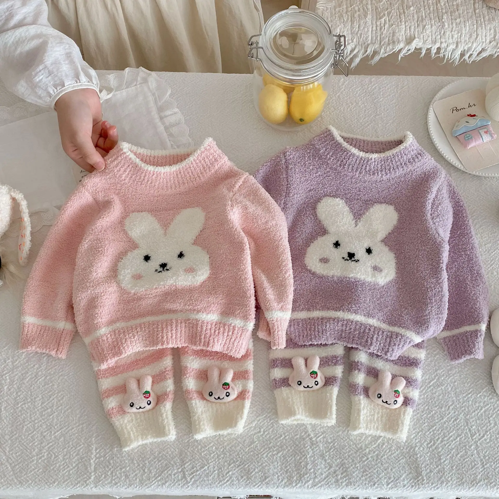 

Детские осенне-зимние новые пижамы с милым кроликом, полуфлисовый топ и штаны, комплект домашней одежды, комплект из двух предметов