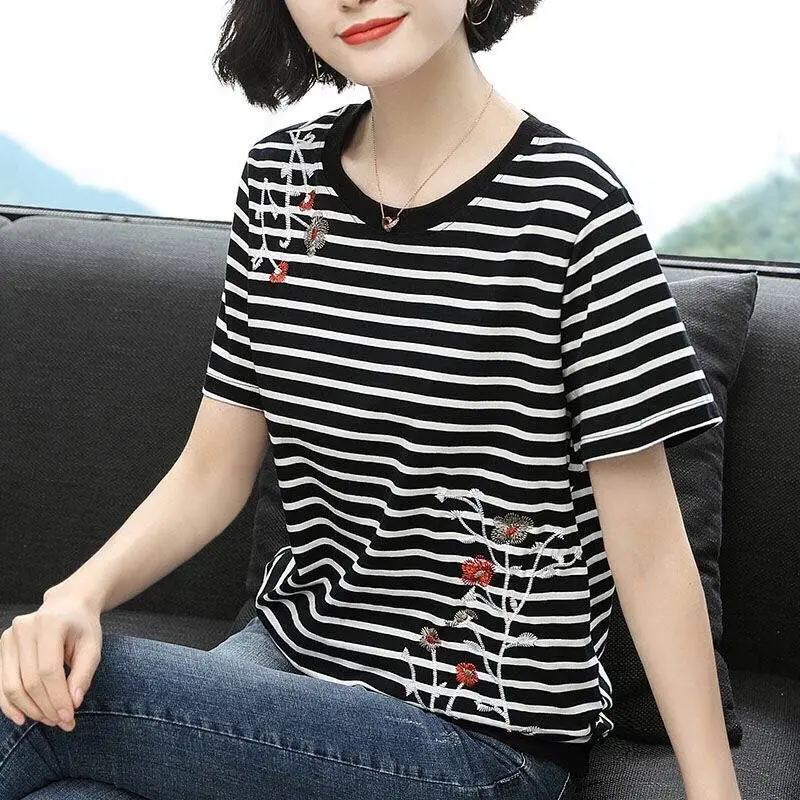 Summer New Plus Size Striped T Shirts Short Sleeve O-Neck Hollow Out Loose All-match Tops Tees Casual Vintage Women Clothing