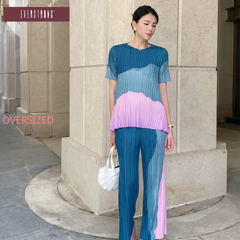 Miyake Pleated Gradient Top Suit for Women, Commuter, Contrasting Color, Thin T-shirt, Loose Straight Pants, Two-Piece Set