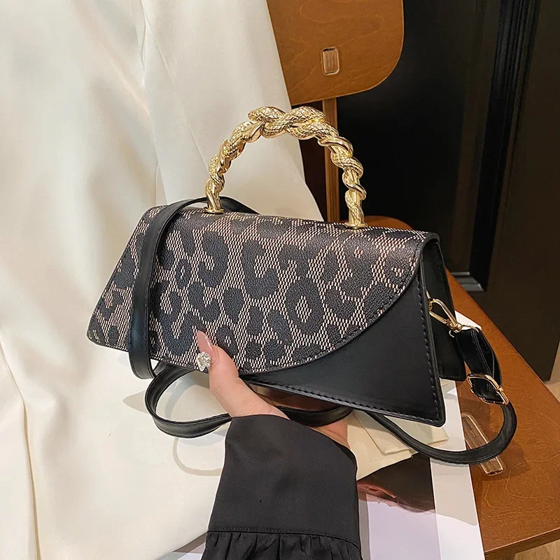 Fashion leopard print contrasting color personalized handbag versatile shoulder messenger bag