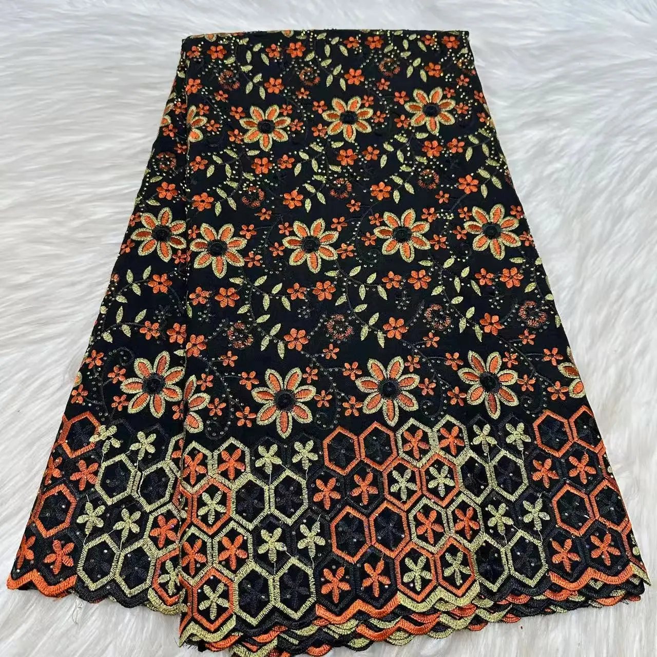 

Новый дизайн, 100% хлопок, африканское кружево, 2026, высококачественное сухое кружево, вышивка, нигерийское швейцарское кружево-вуаль, производство Швейцария, 5 ярдов