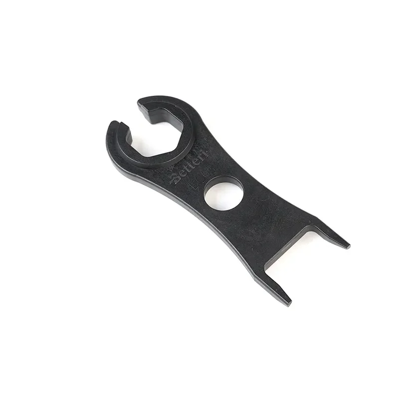 

All4Caravan 3 Core Connector IP68 Waterproof PPO Material 230V AC Betteri BC05 Wrench Tool