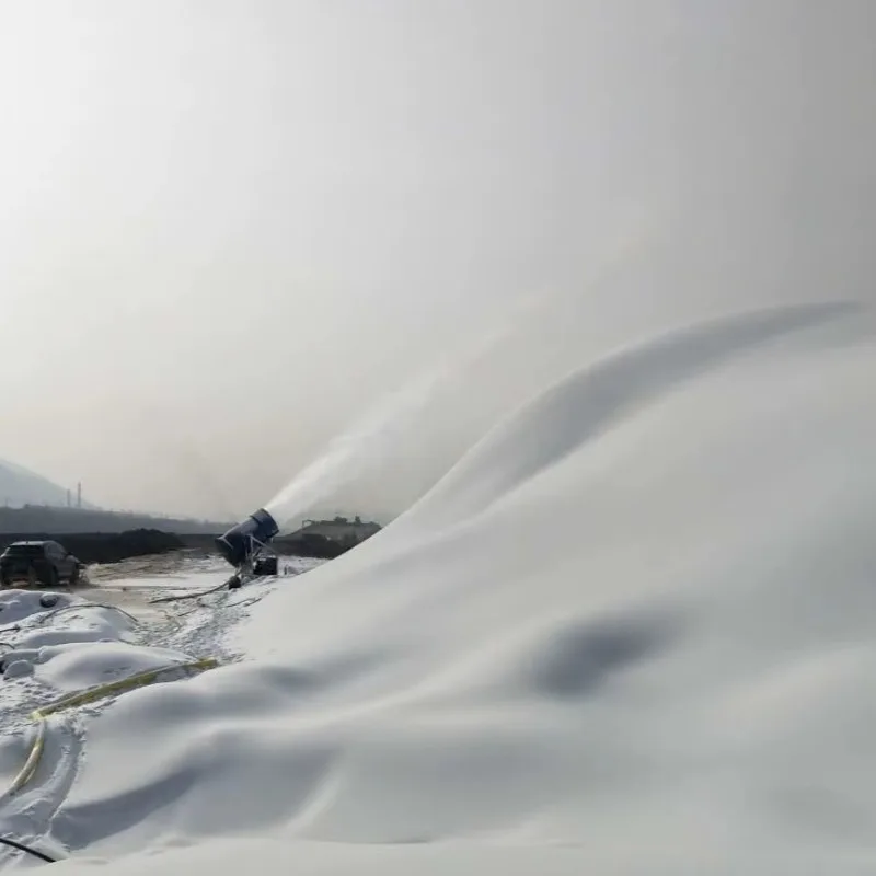 Large Scale Snow Cannon Snow Machine Equipment Artificial Snowmaker Ski Resort Outdoor Snow Making Sprayer For Winter Sports